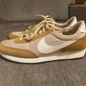 Vintage style nike sneaker for women